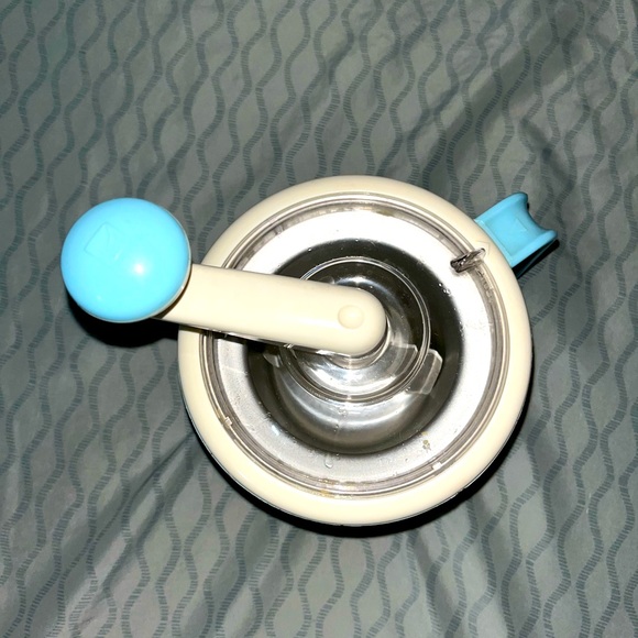 Snoopy Ice Cream Maker - Picture 9 of 15